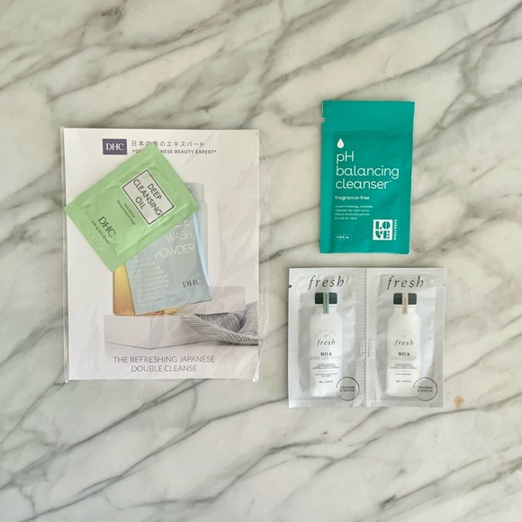 Skincare Sample Bundle - Picture 12 of 13